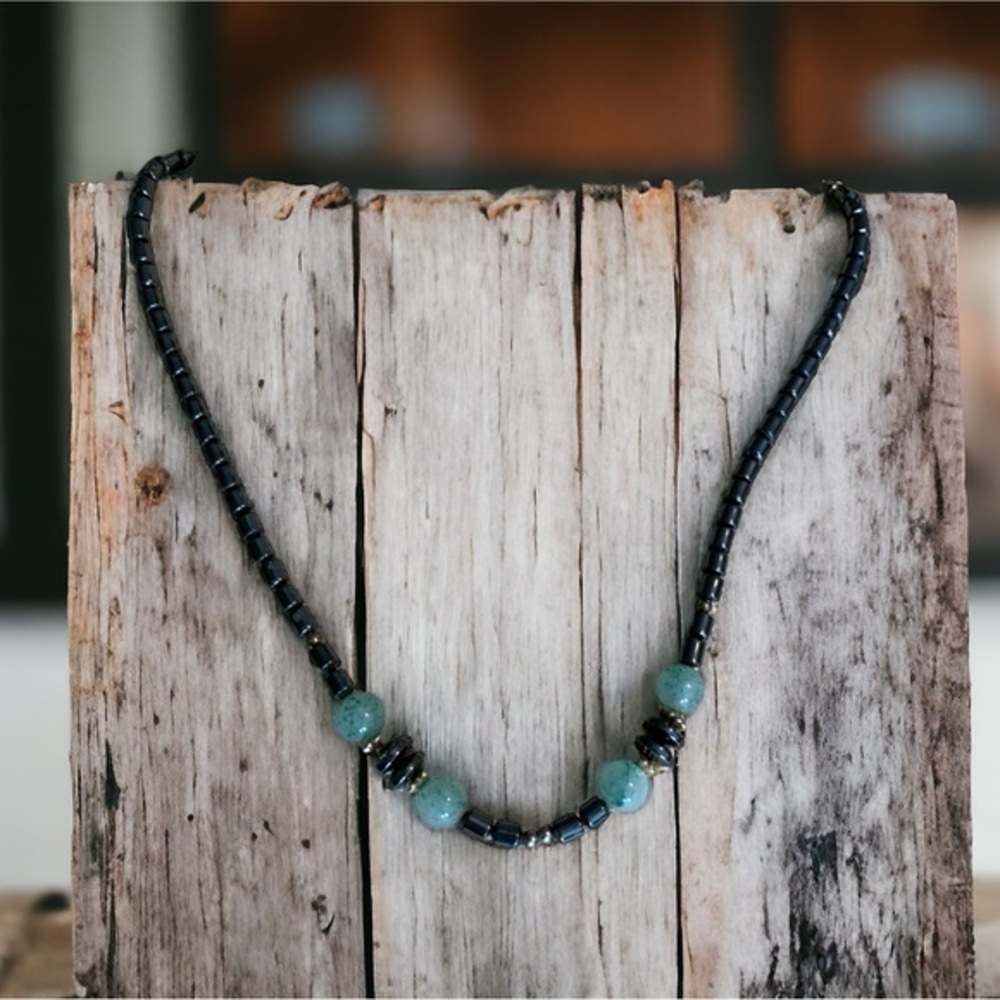 Hematite and adventurine necklace, unisex